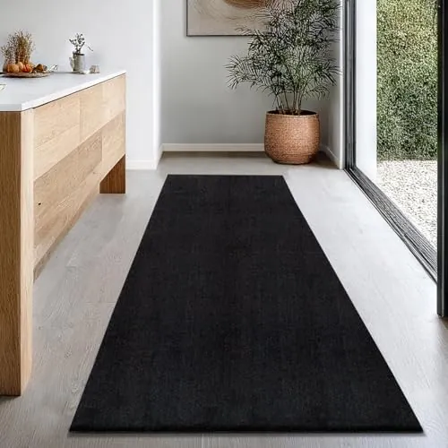 the carpet Relax - Alfombra Moderna y mullida de Pelo Corto, para salón, Parte Inferior Antideslizante, Lavable hasta 30 Grados, Muy Suave, Negro, 80 x 300 cm