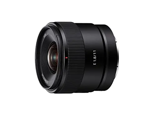 Sony SEL11F18 – 11 mm F1.8 Objetivo gran angular APS-C, compacto y luminoso, montura E. Ideal para vlogs, paisajes y arquitectura (compatible con A6400, A6700, ZV-E10)