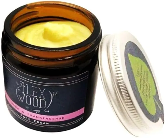 Crema facial de rosa e incienso de madera de Ilex: 100% natural, vegana, hidratante, antiedad, sin crueldad animal, sin aceite de palma, sin plástico, hecha a mano y orgánica - 60 ml