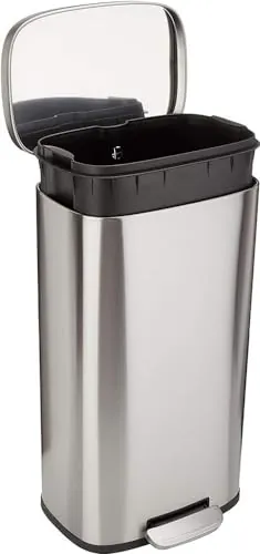 Amazon Basics Papelera rectangular de con cierre suave, 30 l/7.9 galones, níquel satinado