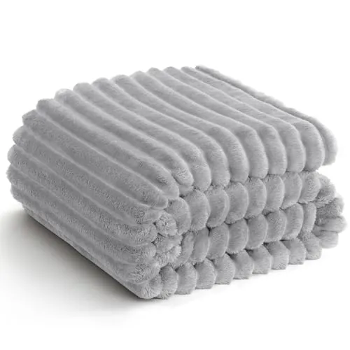 WAVVE Manta Suave y Esponjosa, Mantas Extra Grande para Cama 135/150, Manta de Cordón Gruesa, Manta para Sofá Suave Cálida, Transpirable, 220 x 240 cm, Gris Claro