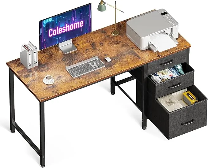 Coleshome Escritorio con 3 Cajones de Tela, 120x48cm Mesa Escritorio de Espacio con Soporte para Auriculares, Escritorio Ordenador Reversible para Oficina en Casa, Marrón