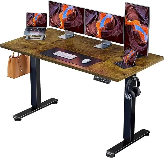 ErGear Escritorio Elevable Eléctrico, Mesa Ajustable en Altura, Mesa de Oficina con Panel Inteligente de 4 Memorias, Escritorio con Gancho para Mochila y Tablero Ensamblado (Marrón, 140x70 cm)