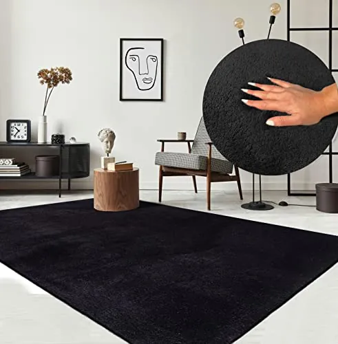 the carpet Relax - Alfombra Moderna y mullida de Pelo Corto, para salón, Parte Inferior Antideslizante, Lavable hasta 30 Grados, Muy Suave, Negro, 200 x 280 cm