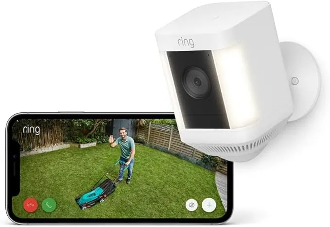 Ring cámara Plus con luces cableada (Spotlight Cam Plus) | Cámara de vigilancia exterior wifi con vídeo HD 1080p, comunicación bidireccional, visión nocturna y focos LED | 30 días gratis de Ring Home