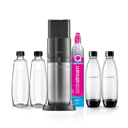 El gasificador de agua Duo incluye un cilindro de gas para preparar hasta 60L de agua con gas,2 botellas de plástico de 1L y 2 botellas de cristal de 1L;reduce residuos de plástico;color negro