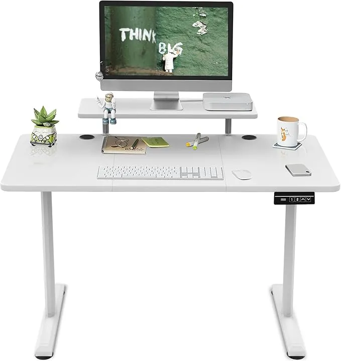 TRIUMPHKEY 120x60cm Escritorio Elevable en Altura con estantes para Monitor Escritorio de pie eléctrico Ajustable en Altura Estante de Almacenamiento Home Office Tablero de Empalme Blanco