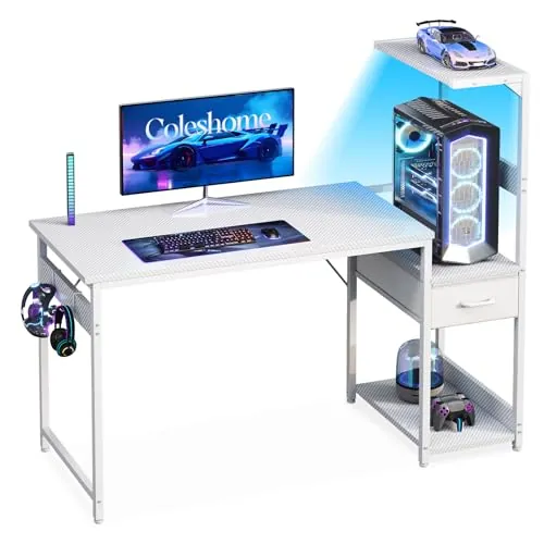 Coleshome Escritorio Gaming con Iluminación LED, 120×48cm Mesa Gaming con Cajones y Estanteria, Mesa Gamer Reversible con Gancho para Cascos, Fibra di Carbonio Bianco
