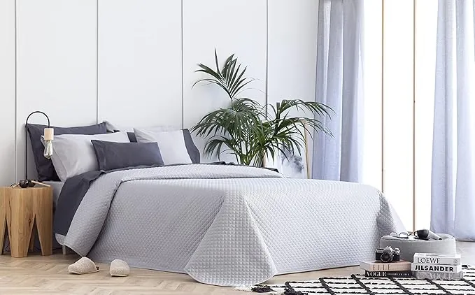Todocama – Colcha boutí Fina con diseño de Rombos, para Primavera, Verano, otoño e Invierno. 100% Microfibra Extra Suave. Colcha Cubre Cama Multiusos. Cama 140/150/160-250x260cm Gris Claro