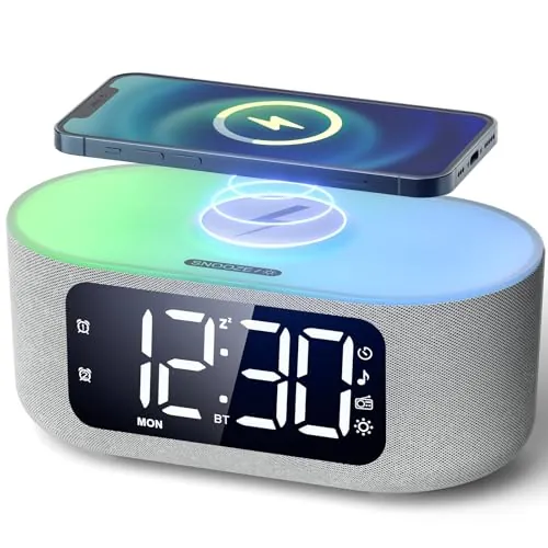 LIORQUE Radio Despertador Digital con Carga Inalámbrica 15W Qi, Reloj Despertador con Pantalla LED de Atenuación Automática, Luz Nocturna, Altavoz Bluetooth, Doble Alarma y Snooze, Modo Fin de Semana
