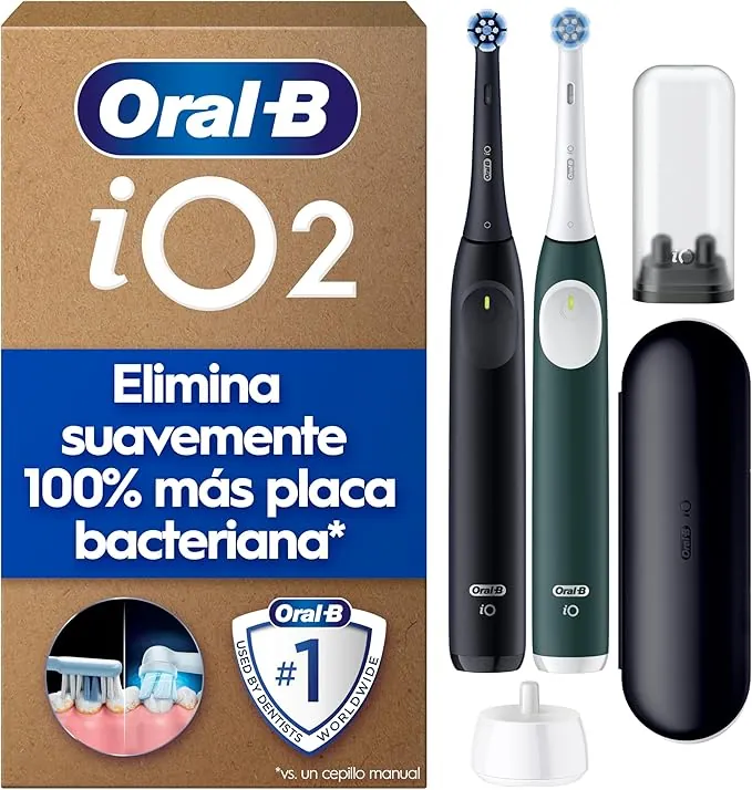 Oral-B iO 2 Pack de 2 Cepillos de Dientes Eléctricos Negro Noche y Verde Bosque, 2 Cabezales, 1 Estuche de Viaje, 1 Portarrecambios, 3 Modos De Cepillado, Sensor De Presión y Temporizador