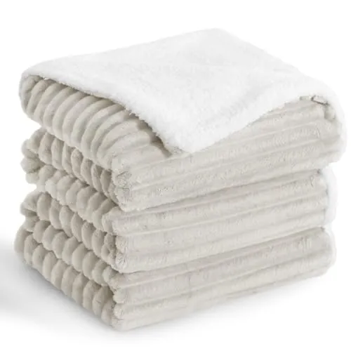 Aisbo Manta Cama Invierno para Cama 180/200, Sherpa Franela Reversible Polar con Cordón para Sofá, Borreguito Gruesa, Suave, Caliente, Sillón, Transpirable para Invierno (Beige, 220 x 240 cm)
