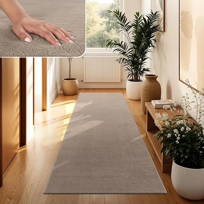 Paco Home Alfombra Moderna y Suave para Salón a Pelo Corto Lavable Fluffy Uni Efecto Piel Intemporal Elegante Antideslizante Fácil de Limpiar, tamaño:80x300 cm, Color:Taupe