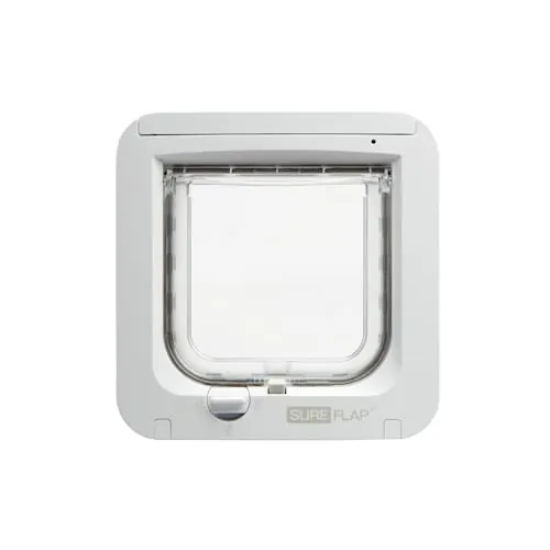 Gatera SureFlap Sure Petcare con Lector de Microchip y Placas de identificación RFID; Control Mediante un botón; para Puertas, Ventanas y Paredes; Blanca; Necesita 4 Pilas AA (no Incluidas).