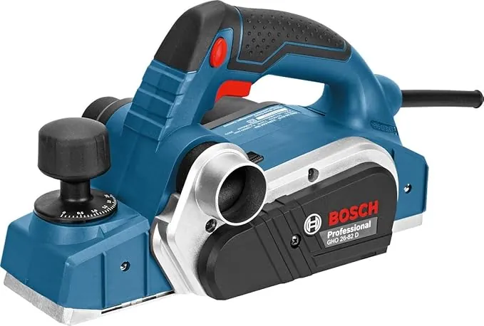 Bosch Professional cepillo GHO 26-82 D (potencia 710 W, incl. tope paralelo, llave hexagonal SW 2,5, bolsa de tela para el polvo, maletín)