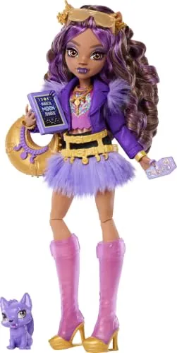 Monster High Clawdeen Wolf Muñeca con Cachorro Lobo | Hombre lobo en chaqueta morada y falda peluda con mascota Luna y 7 accesorios como libro, croissant y bolso, JHK30