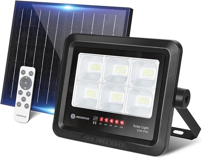 Aigostar Foco Proyector LED Solar con mando a distancia 50w, Blanco Frío 6500K, Foco Solar Exterior Impermeable IP65,Proyector LED Exterior con Brillo y Sincronización ajustables para Jardín,Garaje