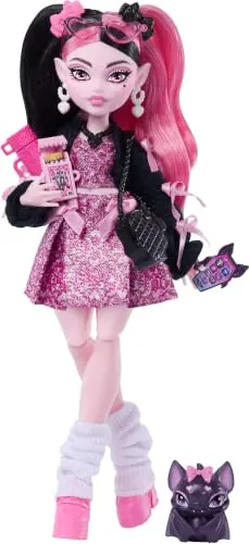 Monster High Draculaura muñeca con murciélago Mascota | Vampira con vestido rosa y cárdigan negro, mascota Murciélago Fabuloso y 7 accesorios como ramen, pintalabios y bolso, JHK29