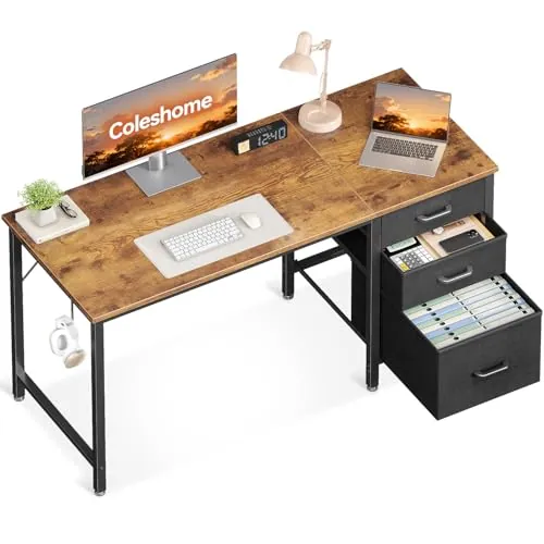 Coleshome Escritorio con 3 Cajones de Tela, 120x48cm Mesa Escritorio de Espacio con Soporte para Auriculares, Escritorio Ordenador Reversible para Oficina en Casa, Marrón