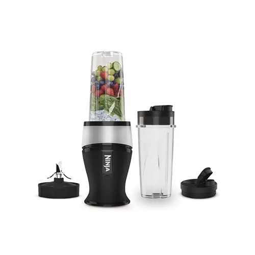 Ninja Slim Batidora de vaso para smoothies, 700 W, 2 vasos de 470 ml con tapa con boquilla, batidora individual, tritura hielo y fruta congelada, en plateado y negro, QB3001EUS