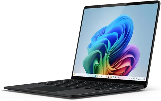 Microsoft Surface Laptop | Copilot+ PC |Pantalla táctil 13.8”| Snapdragon® X Plus | 16GB RAM | 512GB SSD |Último Modelo, 7a edición | Negro