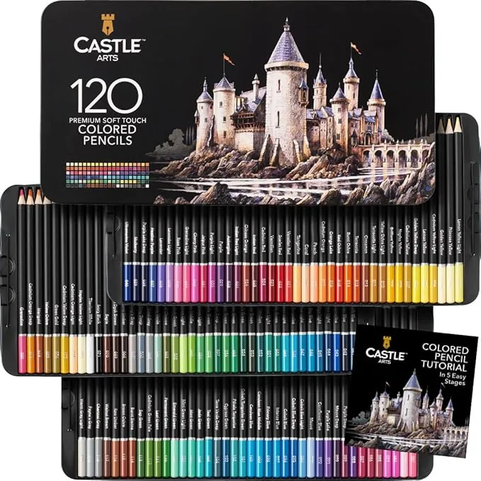 Castle Art Supplies - Lápices de colores (120 unidades), color suave de calidad para artistas adultos, profesionales y coloristas | Protegidos y organizados en una caja de estaño de