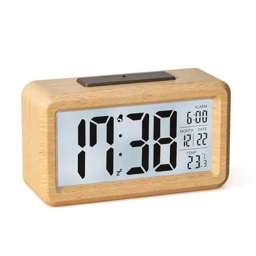 HERMIC Despertador Digital de Madera, Reloj Despertador Digital Pilas con Pantalla LCD Grande, Retroiluminación, Fecha, Temperatura, Sensor de Luz Automático, Snooze (3 Pilas AAA Incluidas)