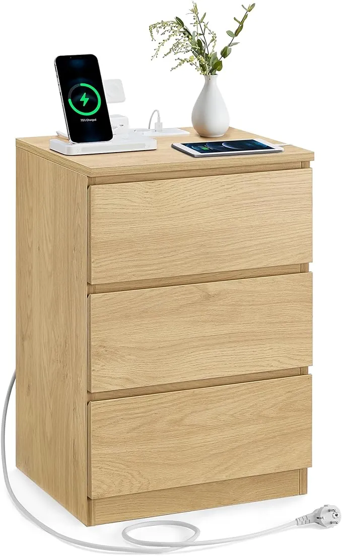 VASAGLE KAILYN Colección - Mesita de Noche con Estación de Carga, Mesa Auxiliar con 3 Cajones, 2 Tomas AC, 2 Puertos USB, Salón, Dormitorio, Estudio, Amarillo Paja LET631Y70