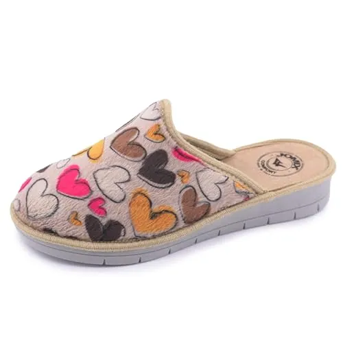 JOMIX Zapatillas de Casa Mujer Invierno Forradas Antideslizantes Pantuflas Cerradas con Suela de Goma Estampado Corazones Cómodas y Calentitas Chinelas para Mayores Made in Italy ITD2417 Beige 36