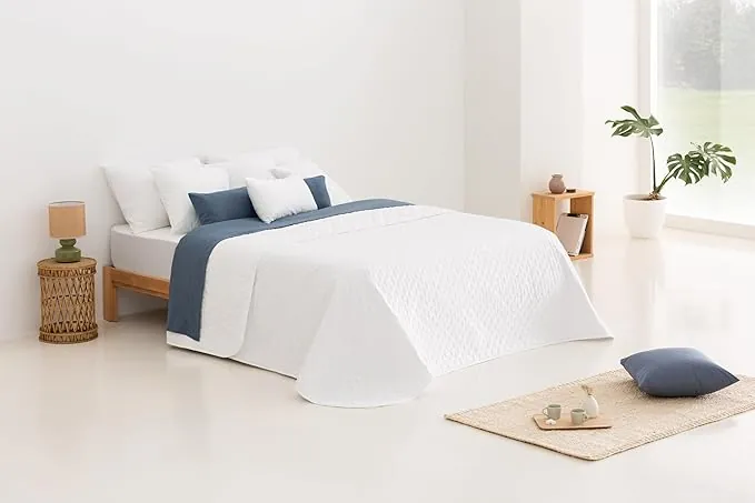 Todocama – Colcha boutí Fina con diseño Estrella, para Primavera, Verano, otoño e Invierno. 100% Microfibra Extra Suave. Cubre Cama Multiusos. Cama 140/150/160-250x260cm Blanco