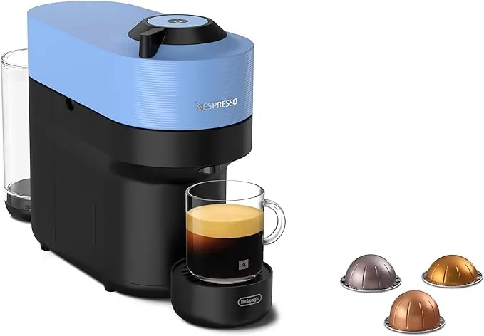 De'Longhi Nespresso Vertuo Pop ENV90.A, Cafetera Automática, Máquina de Café de Cápsulas Desechables, 4 Tamaños de Taza, Tecnología de Centrifugado, Set de Bienvenida Incluido, 1260W, Azul Pacífico